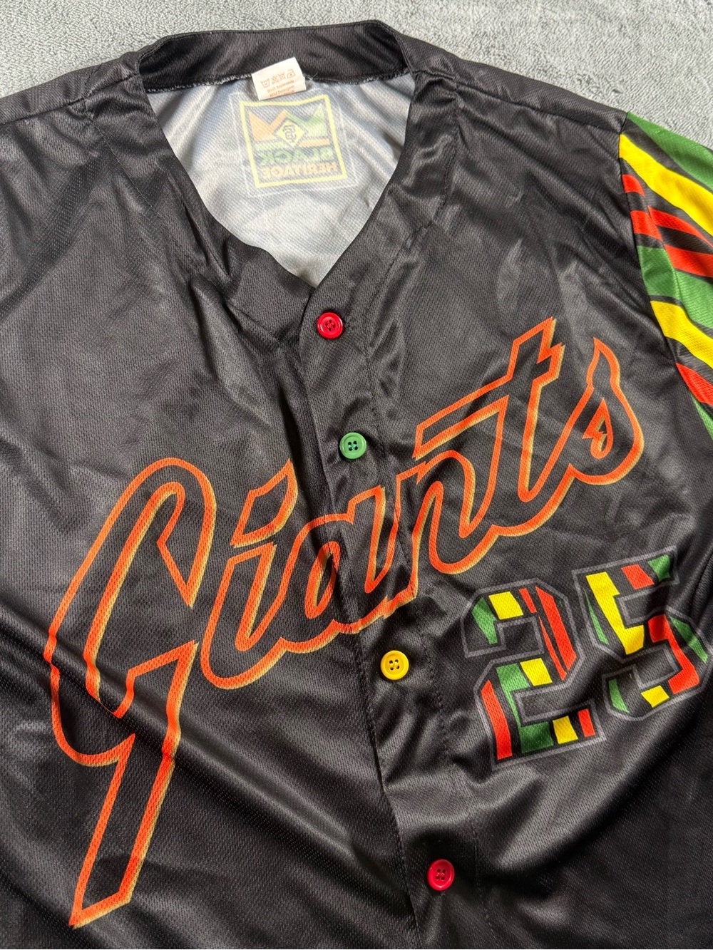 SF Giants Baseball Jersey Black Heritage Rasta Medium Black Button Up 25 MLB